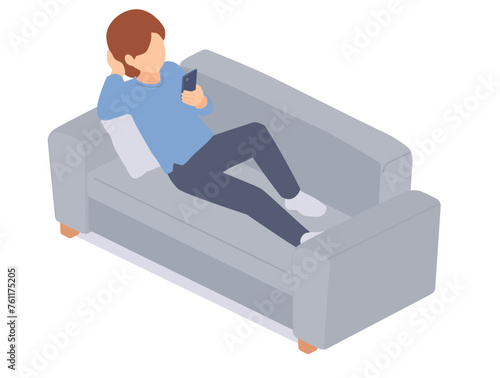 ソファでくつろぐ女性のイラスト