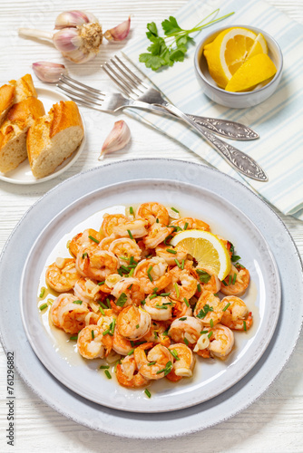 easy spanish garlic shrimp sauteed in olive oil