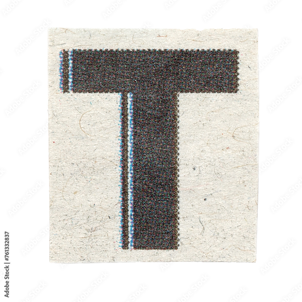 Buchstabe T einzeln aus Zeitung im Druck auf Papier, transparent freigestellt