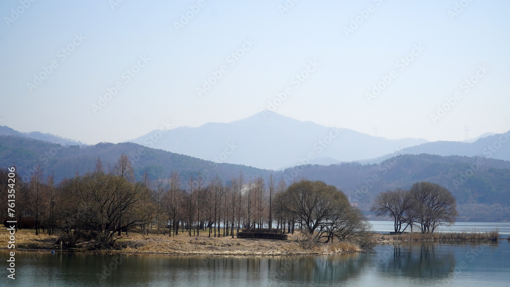 the spring scenery of the Han River
