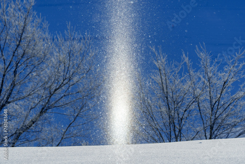ダイヤモンドダスト・サンピラーの煌き　冬の北海道の絶景
