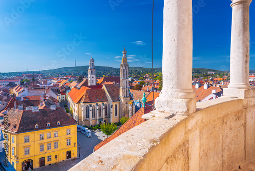 Obraz na płótnie A panoramic view from the balcony of the Fire Tower of Sopron, an old Hungarian town. w salonie
