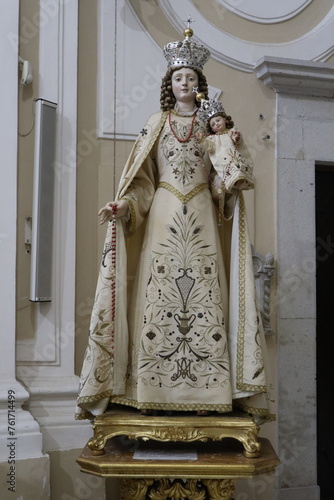 Obraz na płótnie Benevento - Scultura della Madonna del Rosario nella Chiesa di San Domenico w salonie