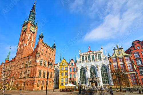 Main City Hall and Neptune fountain at Dlugi Targ Square in the old city center of Gdansk, Poland © Oleksandr Dibrova