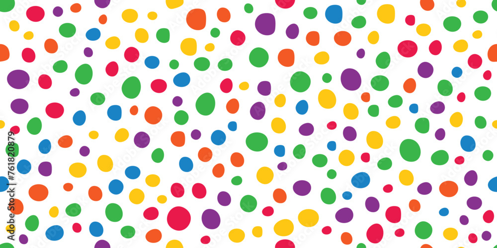 colorful circle doodle seamless pattern. Semless hand drawn pattern with colorful dots.