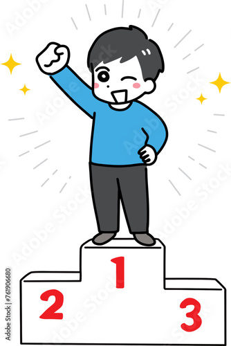 喜んでいる1位の私服男性