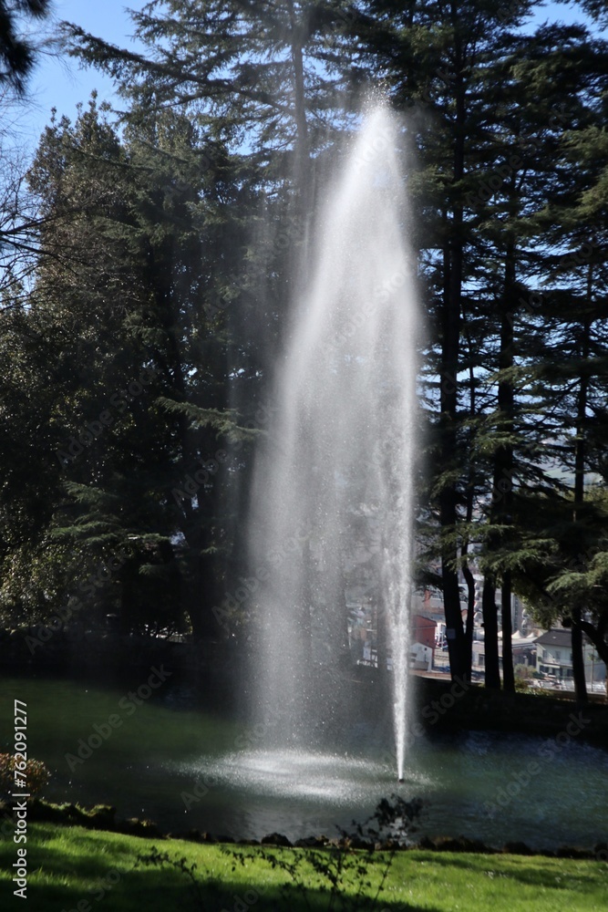 Benevento - Zampillo della fontana del laghetto della Villa Comunale