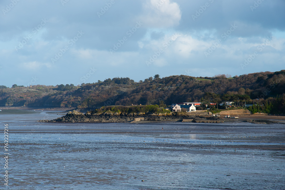 Joli paysage de mer sur la baie de Paimpol - Bretagne France Joli paysage de mer sur la baie de Paimpol - Bretagne France