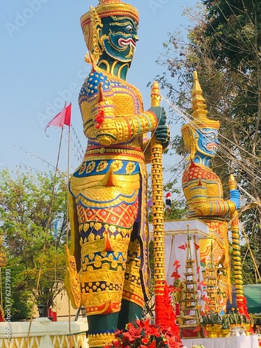 statue of buddha 