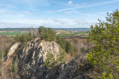 Felsformation am Buchenberg bei Krölpa Teil des Zechsteinriffs Orlasenke