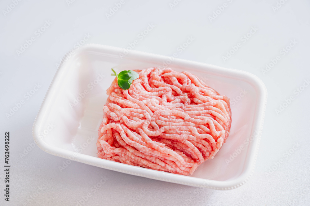鶏むね肉と豚の合挽肉 鶏むね肉と豚の合挽肉
