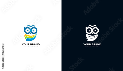 Owl chart logo mascot. Owl icon, business. Vector illustration design