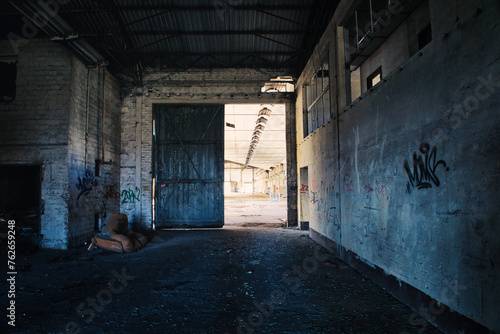 Old Abandoned Factory - Verlassener Ort - Beatiful Decay - Verlassener Ort - Urbex / Urbexing - Lost Place - Artwork - Creepy - High quality photo 
