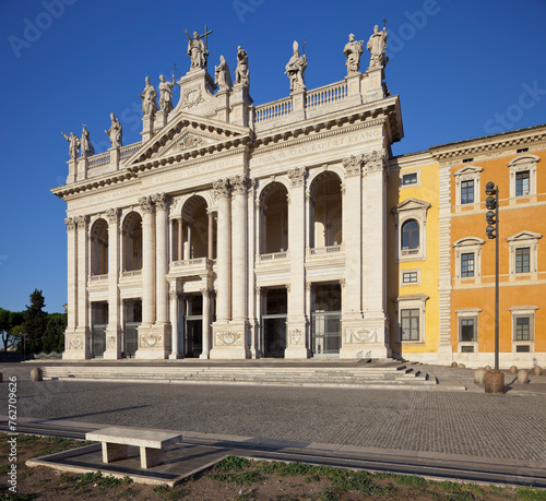 Basilica di San Giovanni in Laterano, Piazza di Porta San Giovanni, Rom, Lazio, Italien © Rainer Mirau