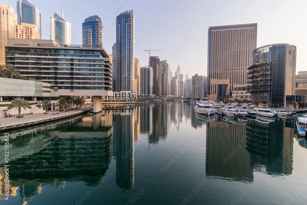 Obraz premium View of Dubai Marina, United Arab Emirates.