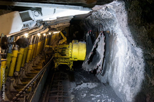 Foto Drilling machine in coal mine