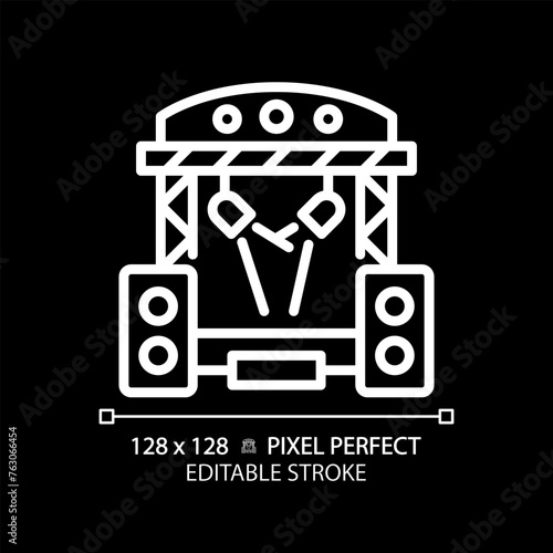 Music festival pixel perfect white linear icon for dark theme. Concert stage. Speakers stereo music. Nightlife activity. Thin line illustration. Isolated symbol for night mode. Editable stroke