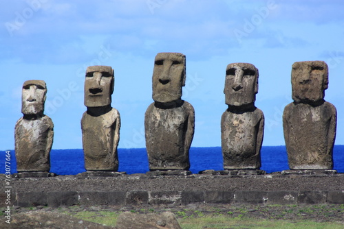 Easter Island, Moai