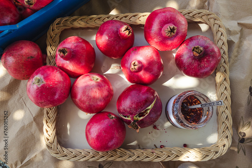 Fotografija Pomegranate fruits and jam in traditional Agrovino Farm in Trachoni village, Cyp