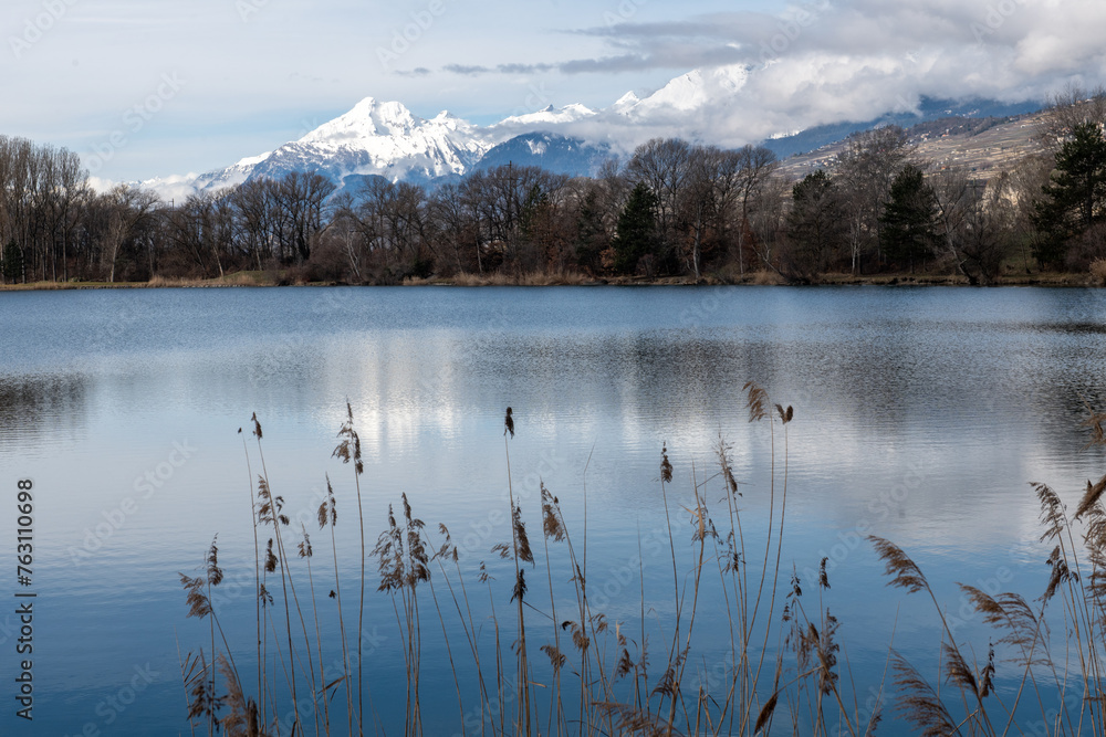 Fototapeta premium Les lacs de la Corne et de la Brèche