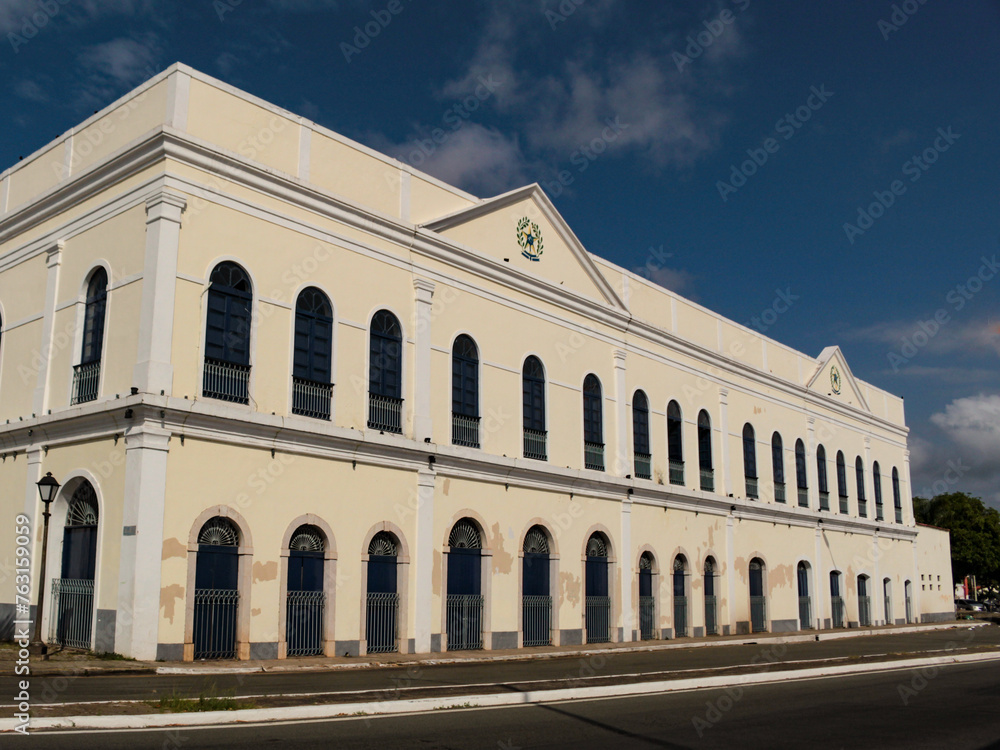 Fototapeta premium Facade of the neoclassical architecture building that houses the Casa do Maranhão museum, in northeastern Brazil