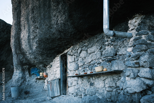 Quadro em tela creel mexico chihuahua raramuri indigenous people living inside a cave