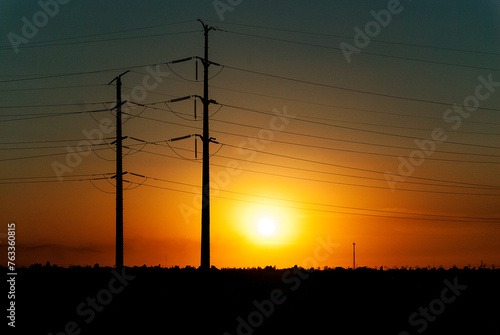 Cables eléctricos  © XPL