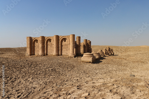 garius temple in the ancient city of uruk was rebuilt in the year 110 , thousands of years after the latest building of the akkadian civilization with blue sky .