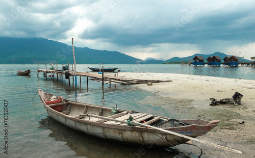 Lang Co, Thien-Hu Province, Vietnam: Old fishing boats in Lang Co Bay