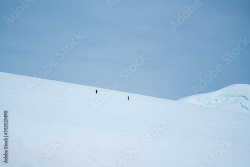 Minimal snowy landscapes from Antarctica  © Michael