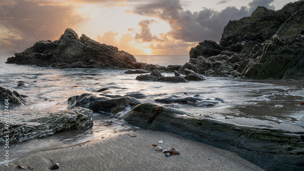 Obraz premium sunset on the beach