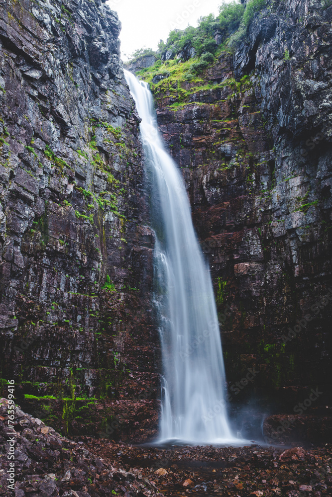 Obraz premium The waterfall Njupeskär in Fulufjällets national park