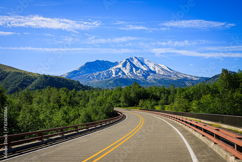 Road to Mount St-Helen