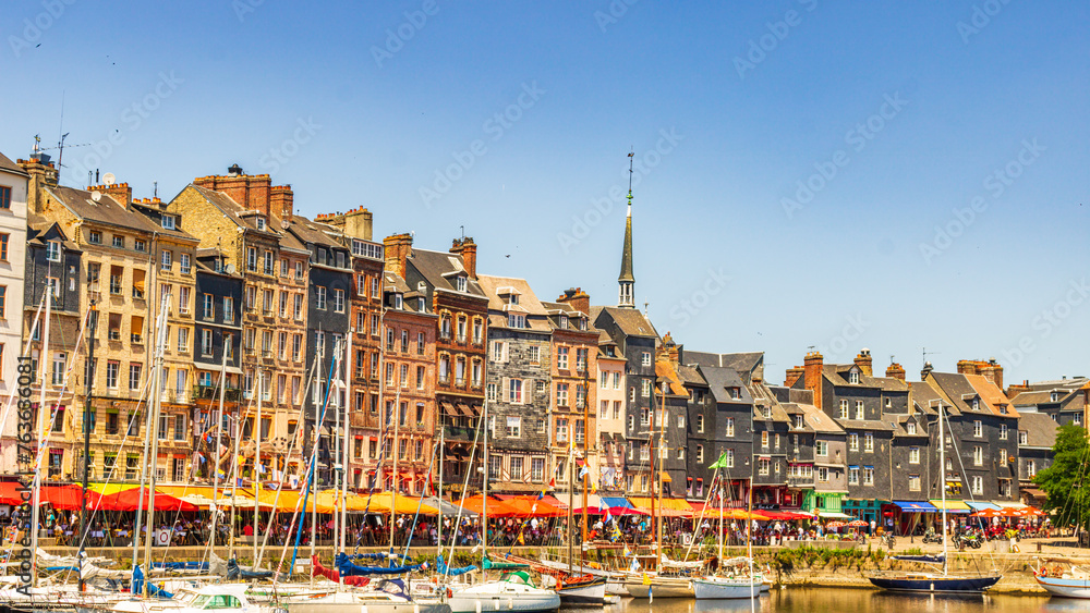 Εκτύπωση καμβά Honfleur is a famous village in Normandy, France