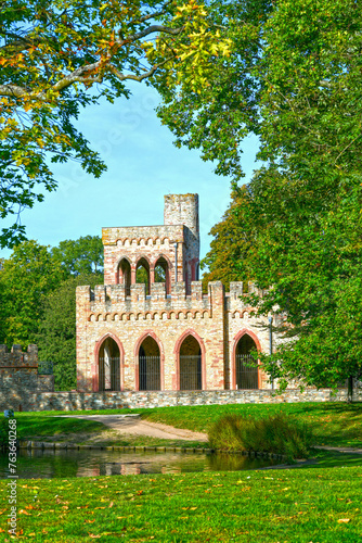 Schlosspark Biebrich am Schloss Biebrich in Wiesbaden (Hessen)	
 photo