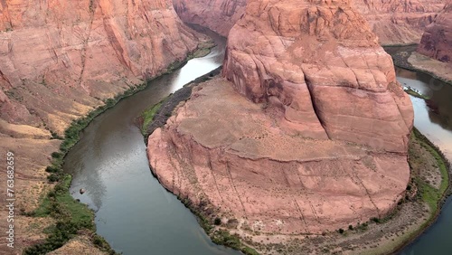 Colorado River wrapping around Horseshoe Bend 4k