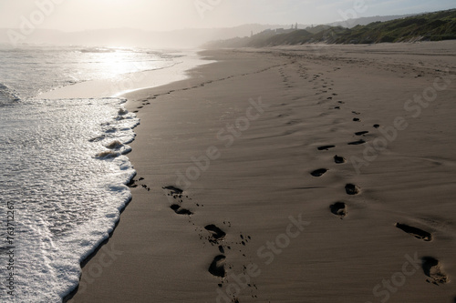 Obraz na płótnie Traces on a beach w salonie