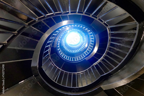 Obraz na płótnie Spiral staircase w salonie