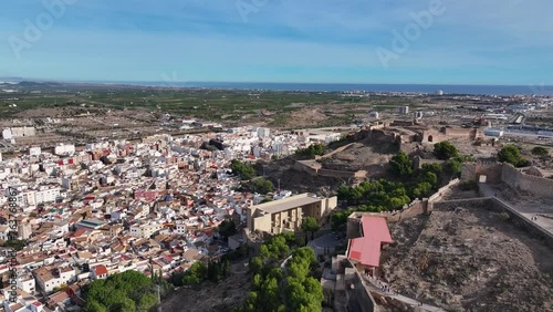 flight where we see the hill and the castle on one side on the other the town of Sagunto where we get to see the Roman theater and in the background the blue sea and the sky in Valencia Spain