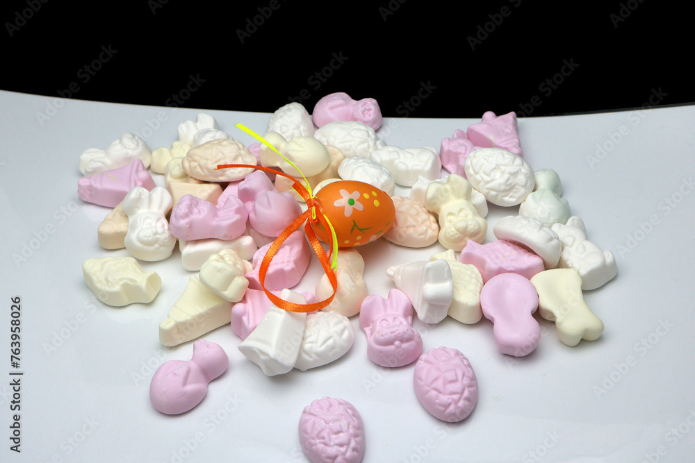 Quelques oeufs de Pâques en sucre