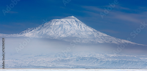 Ararat "Agri" Mountain 5.137 meters, Blue sky (Volcanic mountain) © kenan