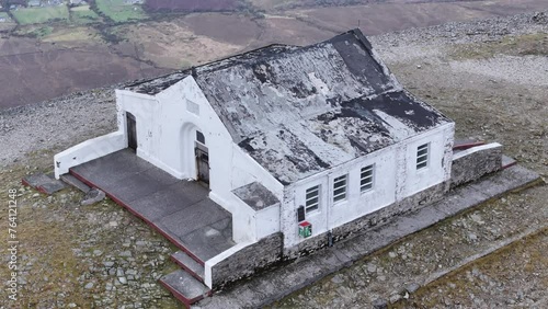 croagh patrick, county mayo, ireland, pilgrimage, holy mountain, stunning view clew bay, 2024
