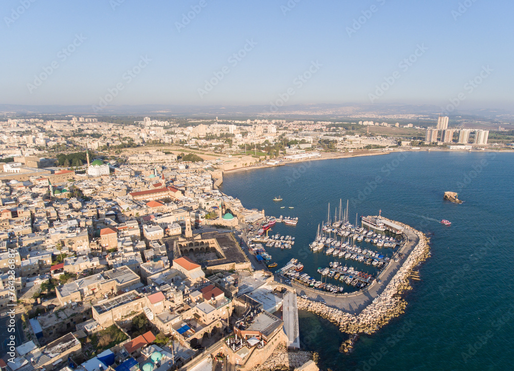 Obraz premium Panoramic Aerial View of Acco, Acre, Akko old city with crusader palace, city walls, arab market, knights hall, crusader tunnels, in Israel