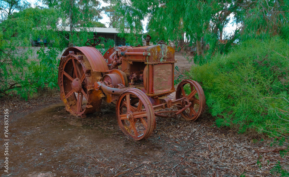 vintage farm tractor, rusty tractor, farm truck, old tractor, clare bungaree, warooka