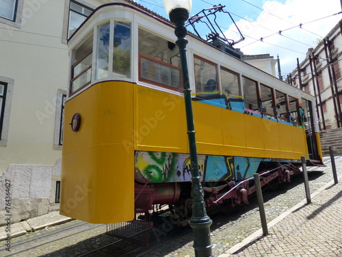 Tramway jaune Lisbonne