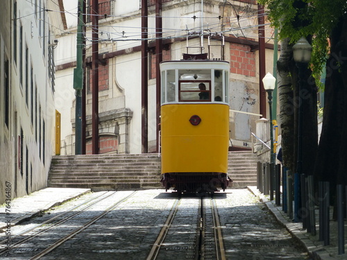 Tramway jaune Lisbonne