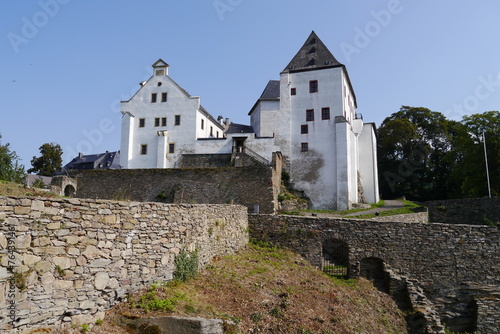 Mauer vor Schloss Wolkenstein im Erzgebirge photo