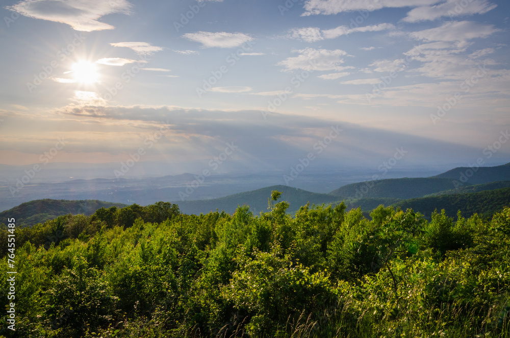 Fototapeta premium Sunrise Overlook at Shenandoah National Park along the Blue Ridge Mountains in Virginia