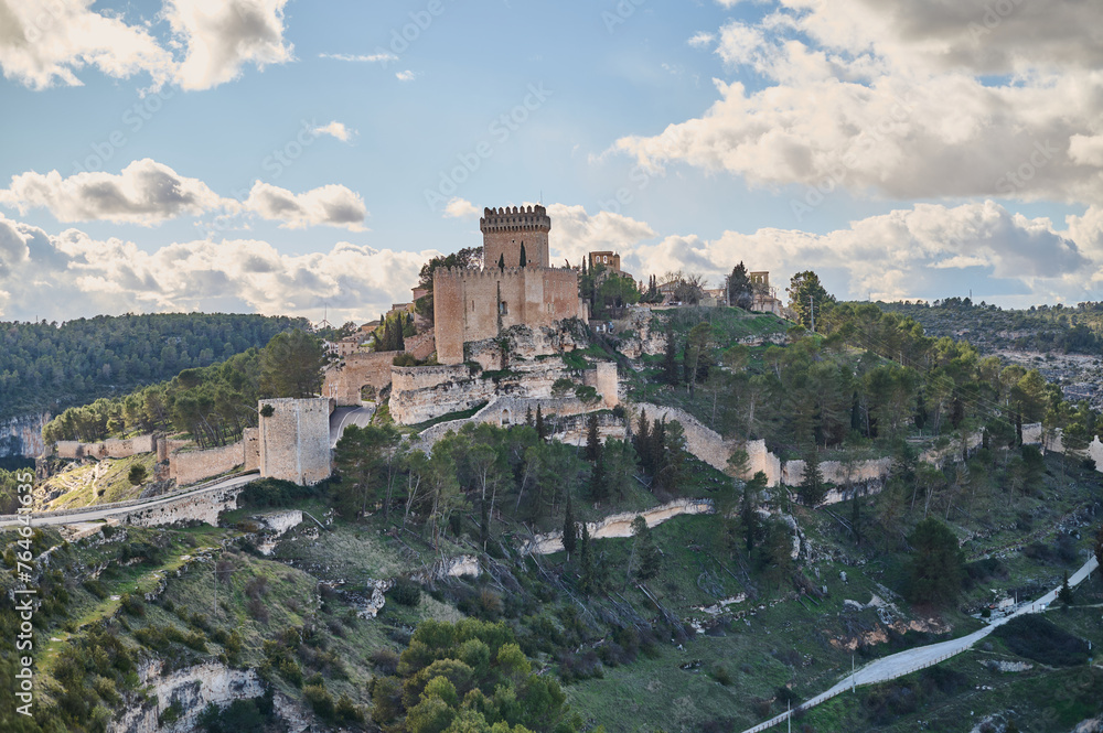 The medieval town of Alarcón, sandwiched between the steep gorges of the Júcar River in the province of Cuenca. With its walls and castle converted into a National Parador. Castile and La Mancha. Spai