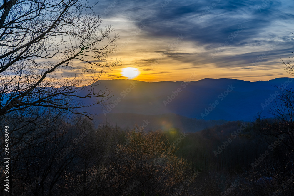 Naklejka premium mountain sunset
